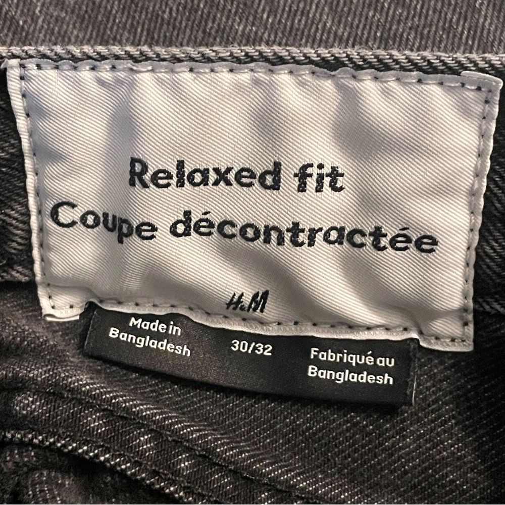 NEW H&M relaxed fit black jeans